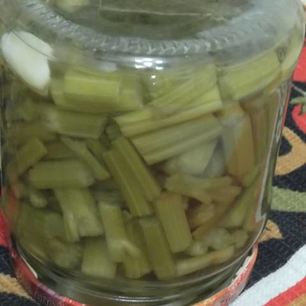 Рецепт Маринованных стеблей сельдерея