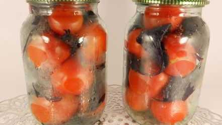Рецепт помидоров маринованных с базиликом и яблочным уксусом