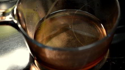 Рецепт розового маринованного лука