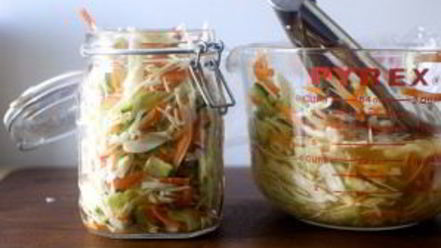 Рецепт вкусной маринованной капусты на зиму в банках