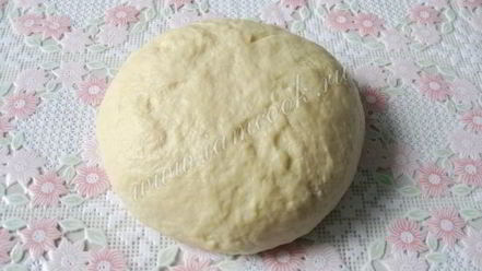 Рецепт сдобного рулета с повидлом