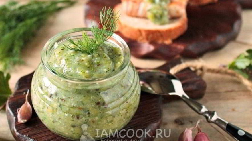 Рецепт приправы из крыжовника с чесноком на зиму