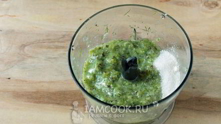 Рецепт приправы из крыжовника с чесноком на зиму