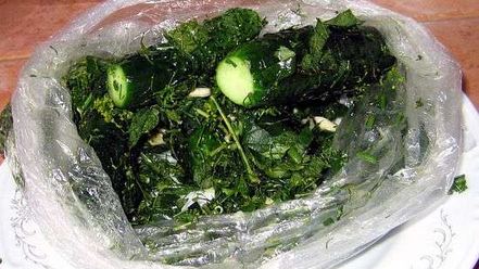 Рецепт малосольных огурчиков