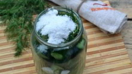 Рецепт малосольных огурцов без закатки