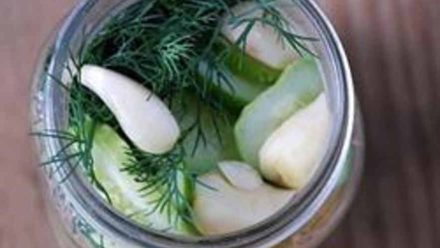 Рецепт малосольных огурцов с минералкой