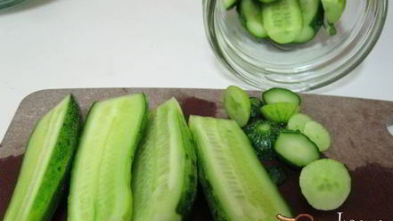 Рецепт малосольных огурцов за 15 минут