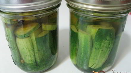 Рецепт малосольных огурцов за 15 минут