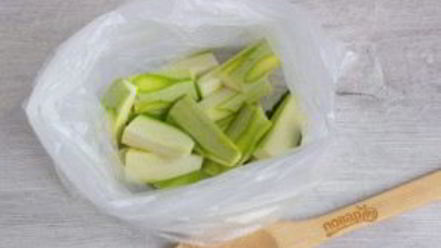 Рецепт малосольных овощей в пакете