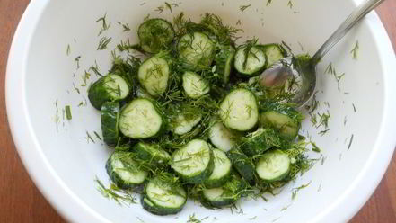 Рецепт острых малосольных огурцов за 5 минут