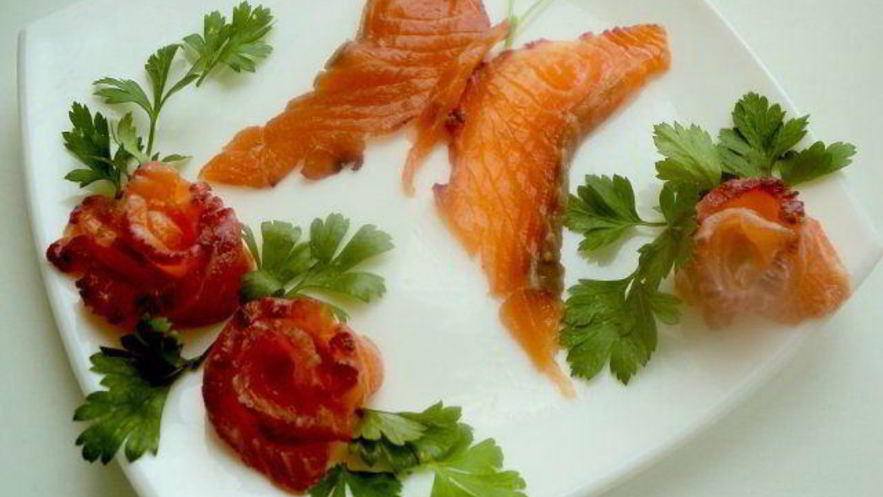 Рецепт семги малосольной с черной смородиной