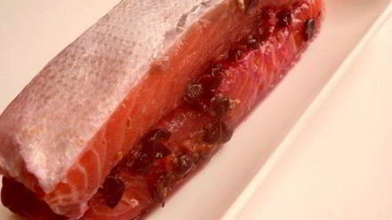 Рецепт семги малосольной с черной смородиной