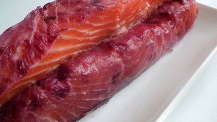 Рецепт семги малосольной с черной смородиной