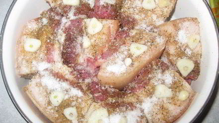 Рецепт соленого сала с мясными прослойками