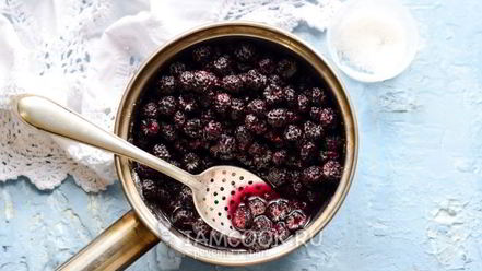 Рецепт ежевичного варенья-пятиминутки