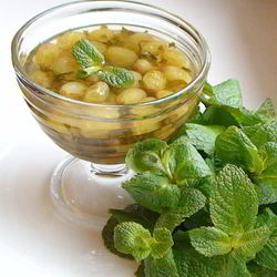 Рецепт Варенья из белого винограда с мятой