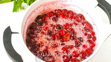 Рецепт варенья из черешни с грецким орехом