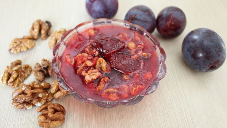 Рецепт варенья из слив с грецкими орехами по-грузински