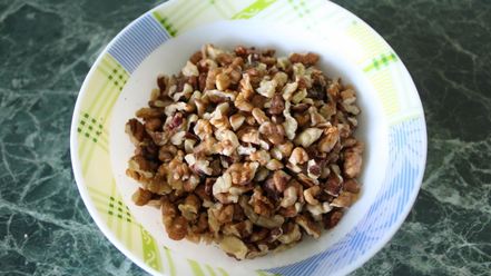 Рецепт варенья из слив с грецкими орехами по-грузински