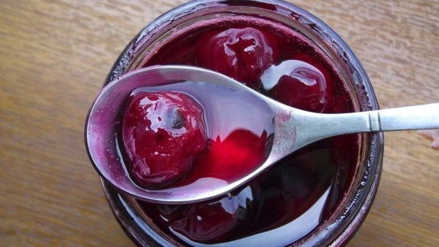 Рецепт варенья из вишни с корицей и коньяком