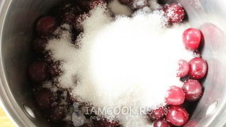 Рецепт варенья из вишни с косточками