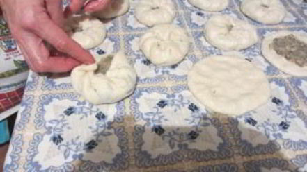 Рецепт беляшей на сковороде