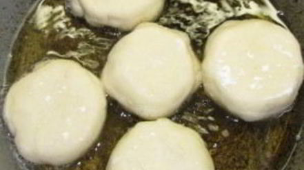 Рецепт беляшей с мясом на сковороде