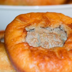 Рецепт Хрустящих беляшей с мясом на дрожжевом тесте