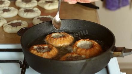 Рецепт хрустящих беляшей с мясом на дрожжевом тесте