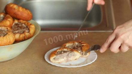 Рецепт хрустящих беляшей с мясом на дрожжевом тесте