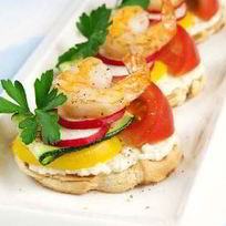 Брускетта c креветками, жаренными на гриле