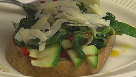 Рецепт брускетты из цукини со шпинатом