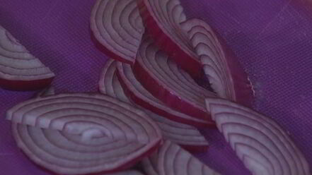 Рецепт брускетты с белыми грибами, чили и розмарином