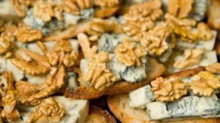 Рецепт брускетты с грушей, сыром и орехом