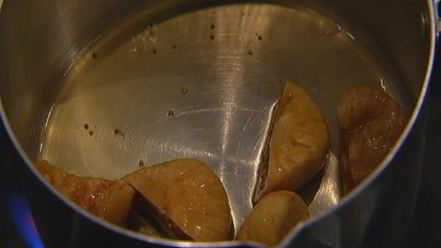 Рецепт брускетты с инжиром, яблоком и сыром