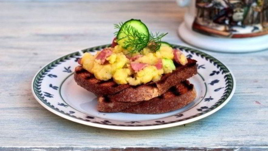 Рецепт брускетты с холодной фриттатой