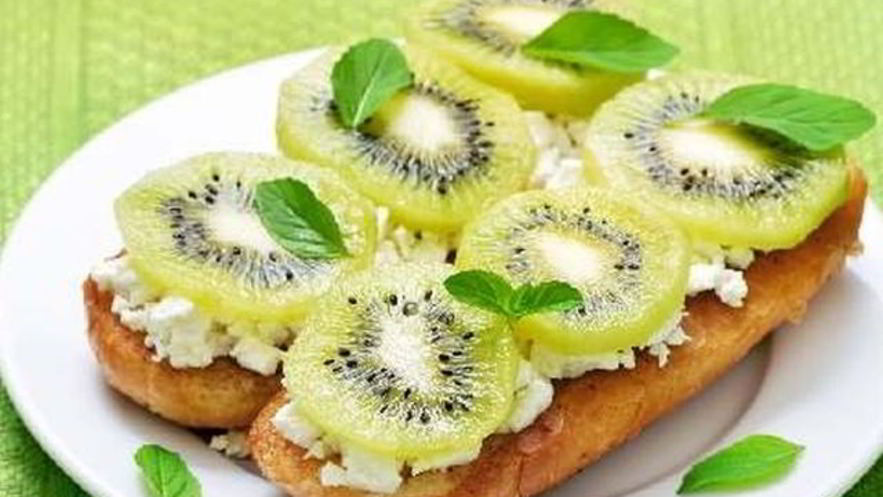 Рецепт брускетты с киви