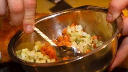 Рецепт брускетты с лососем и сливочным сыром