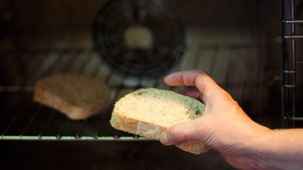 Рецепт брускетты с лососем и томатами