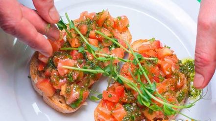 Рецепт брускетты с лососем