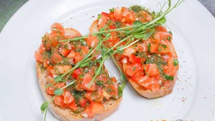Рецепт брускетты с лососем