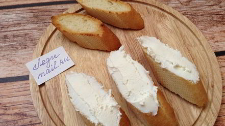 Рецепт брускетты с огурцом и авокадо