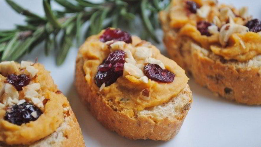 Рецепт брускетты с орешками