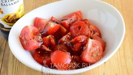 Рецепт брускетты с помидорами черри и моцареллой