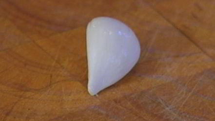 Рецепт брускетты с помидорами-гриль и артишоками