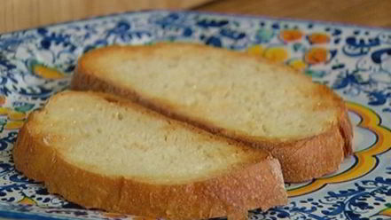 Рецепт брускетты с помидорами-гриль и артишоками