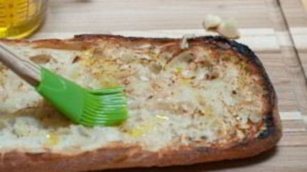 Рецепт брускетты с помидорами и базиликом