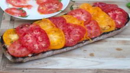 Рецепт брускетты с помидорами и базиликом