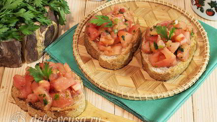 Рецепт брускетты с помидорами и чесноком