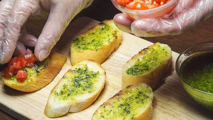 Рецепт брускетты с сыром